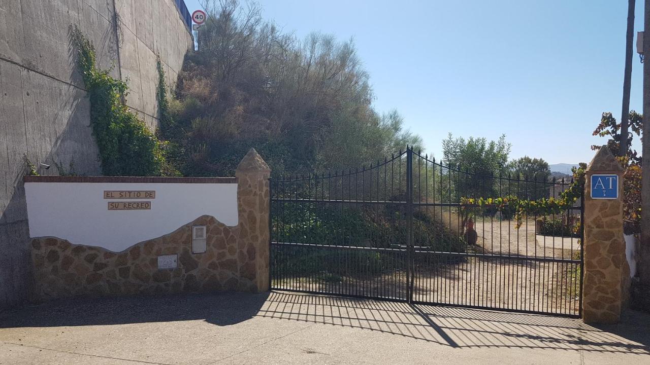 El Sitio De Su Recreo Villa Jerez De Los Caballeros Luaran gambar